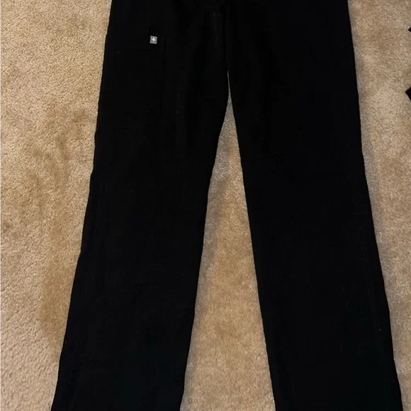 Black Figs Scrubs - Picture 6 of 10